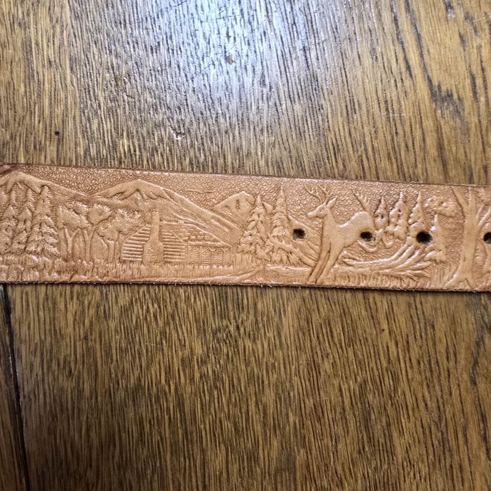 Vintage Western Genuine Leather Tooled Belt Deer Forest Scene Made USA Hunting - Picture 7 of 13